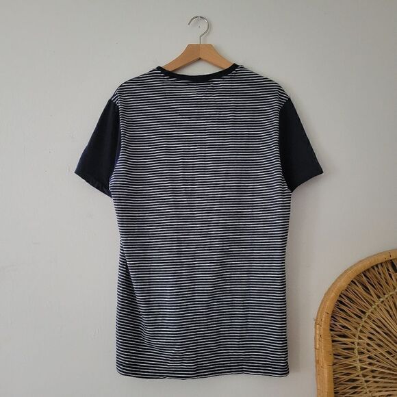 Kenneth Cole New York Navy Blue White Striped T-shirt M - Picture 8 of 8